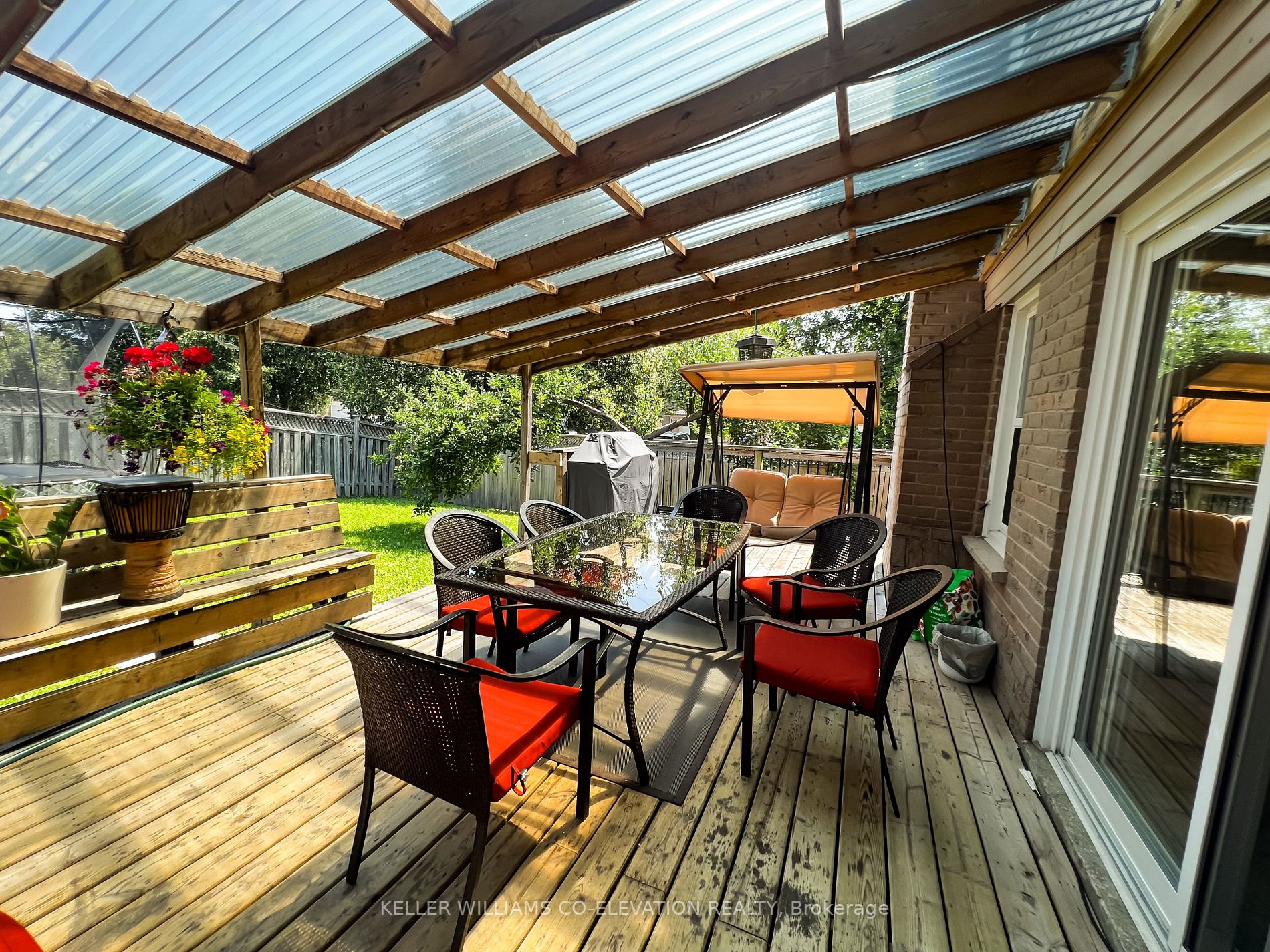32 Myrtle Crt