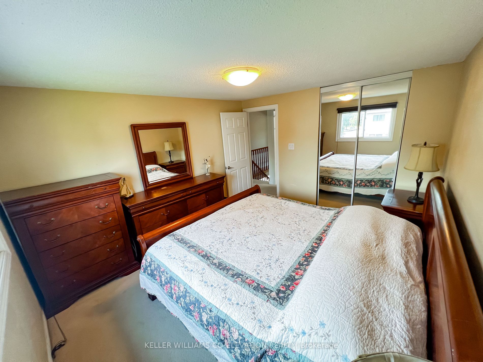 32 Myrtle Crt