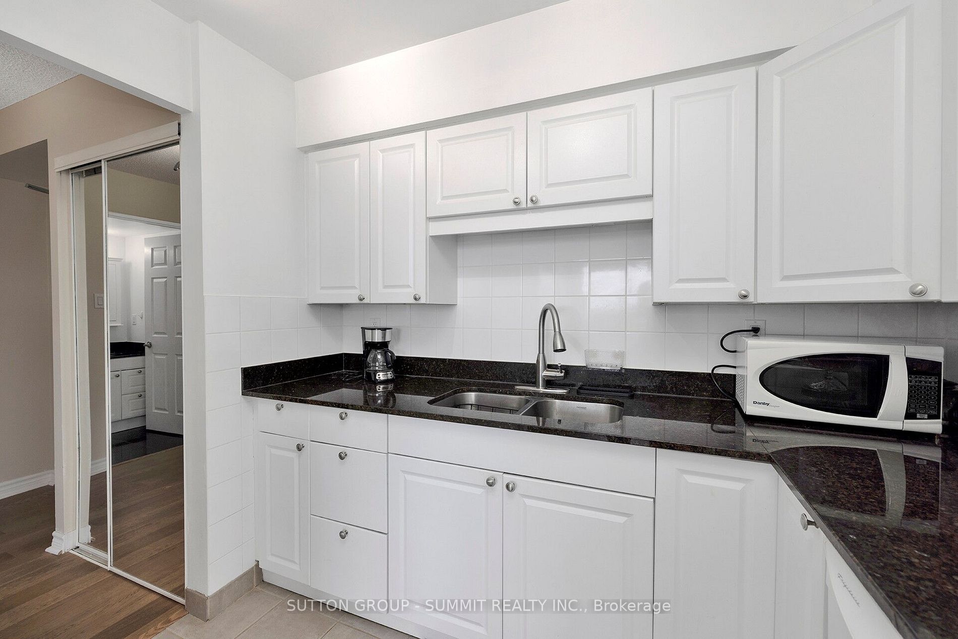 50 Kingsbridge Garden Circ, #712