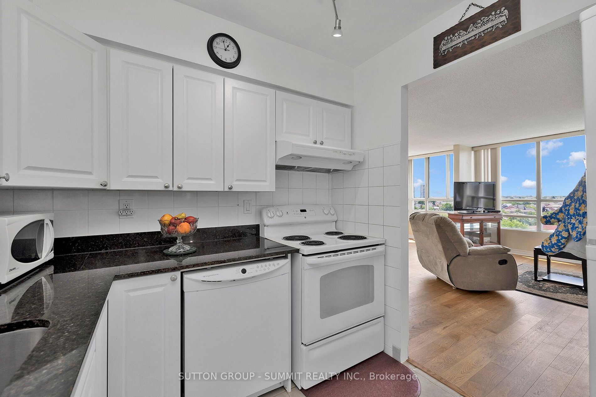 50 Kingsbridge Garden Circ, #712