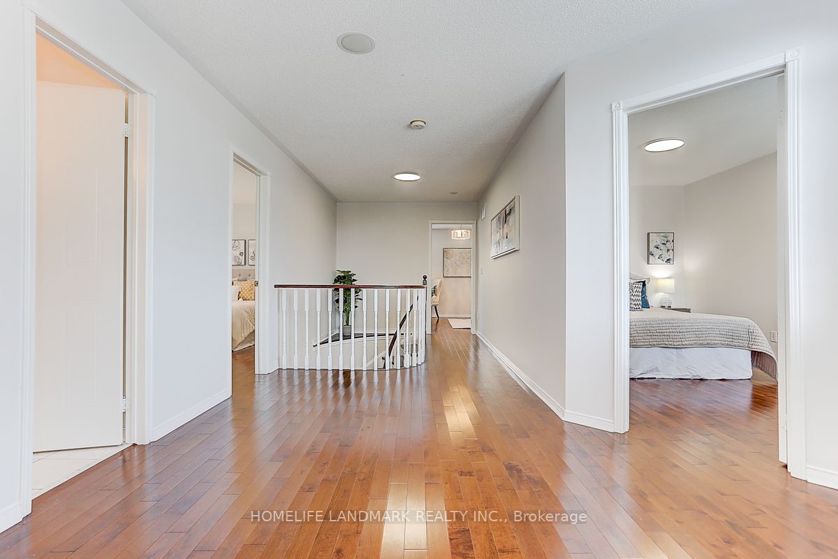 651 Twain Ave