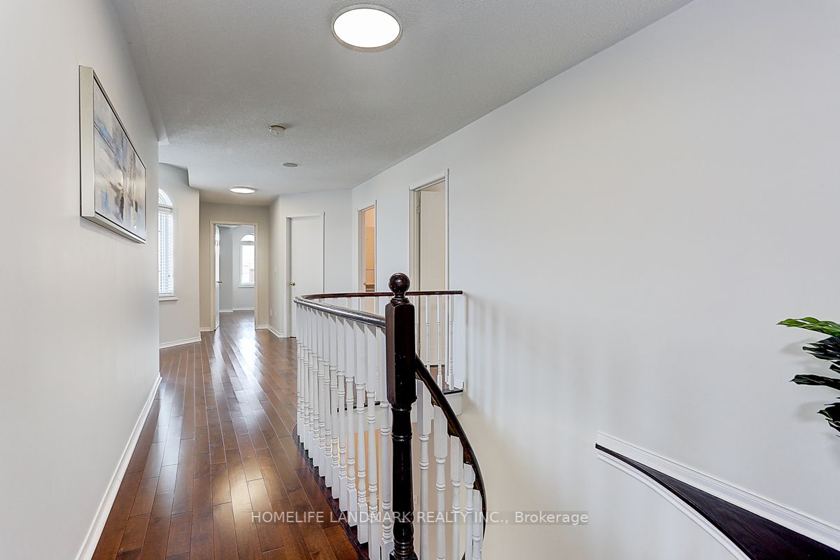 651 Twain Ave