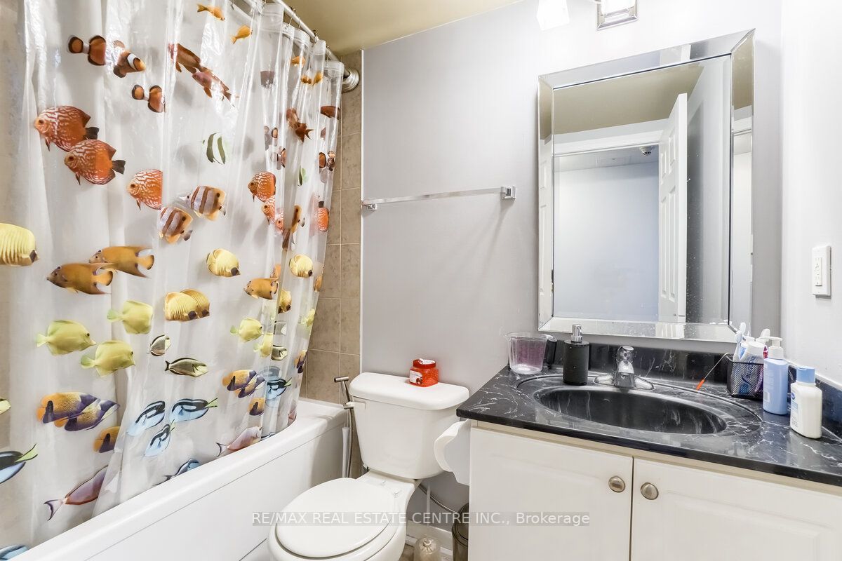220 Forum Dr, #102