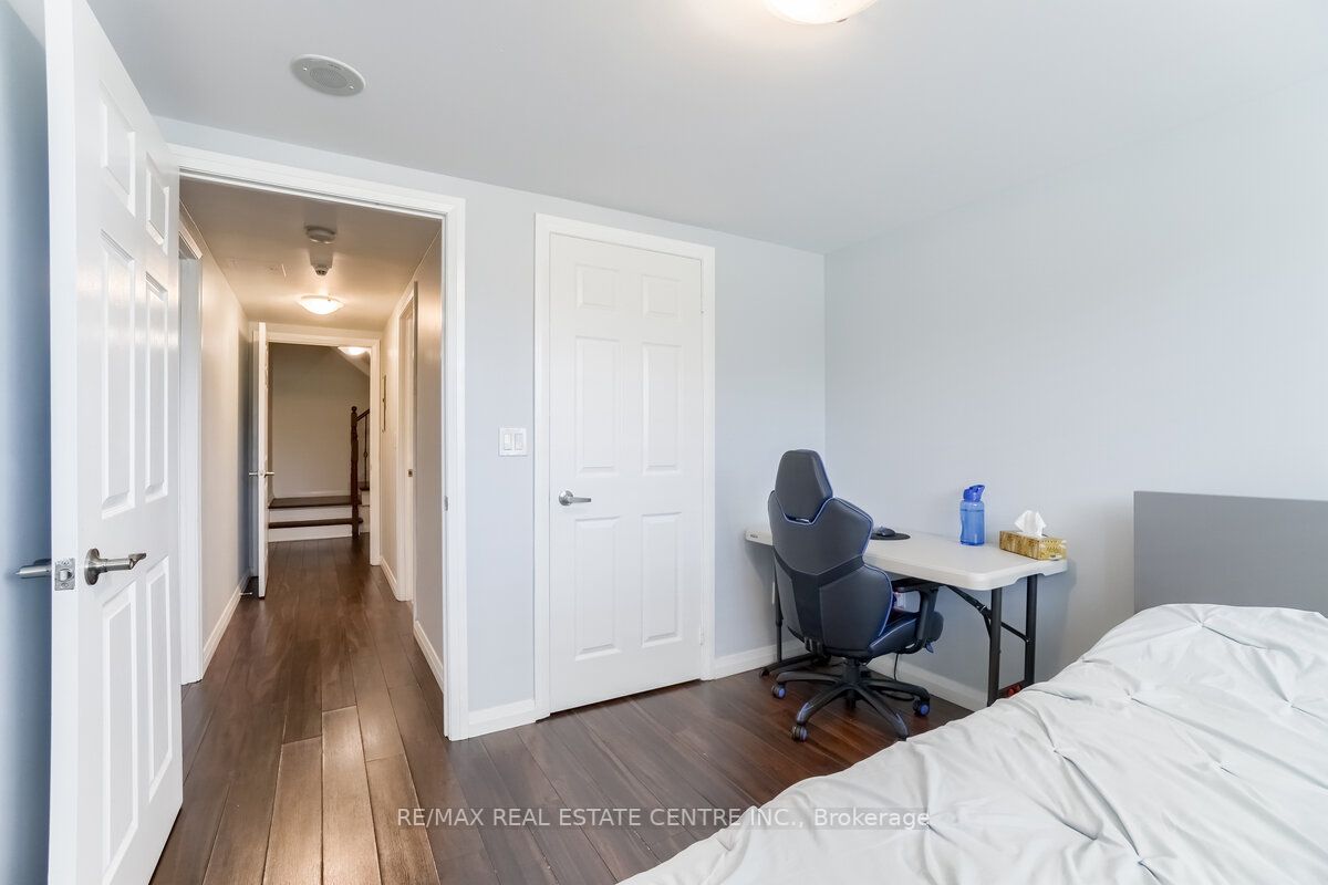 220 Forum Dr, #102