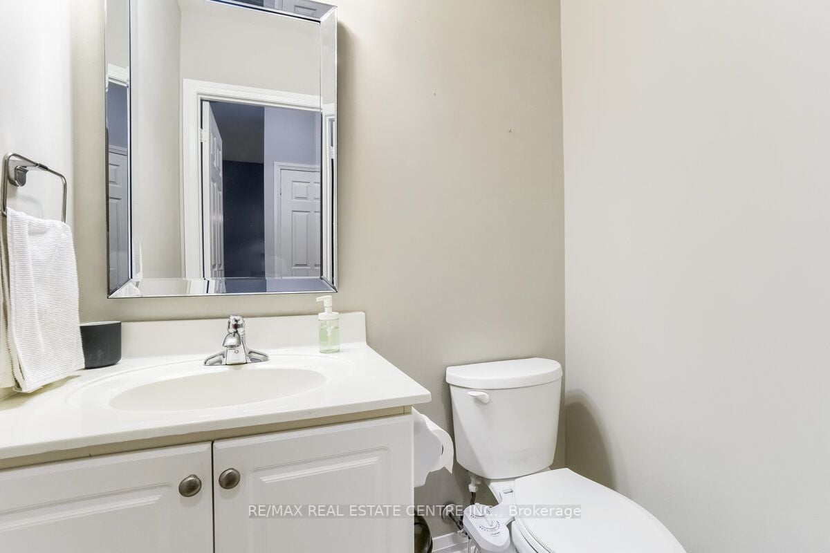 220 Forum Dr, #102