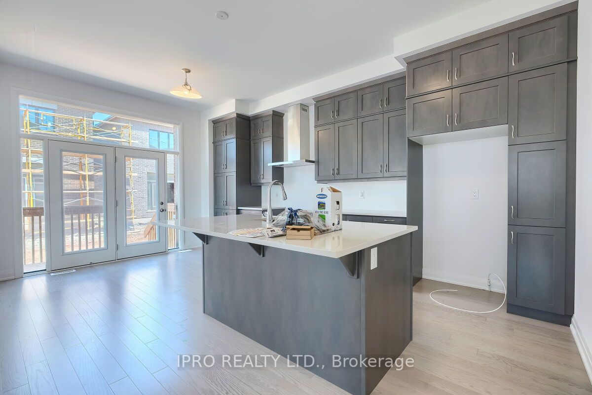 3105 Travertine Dr