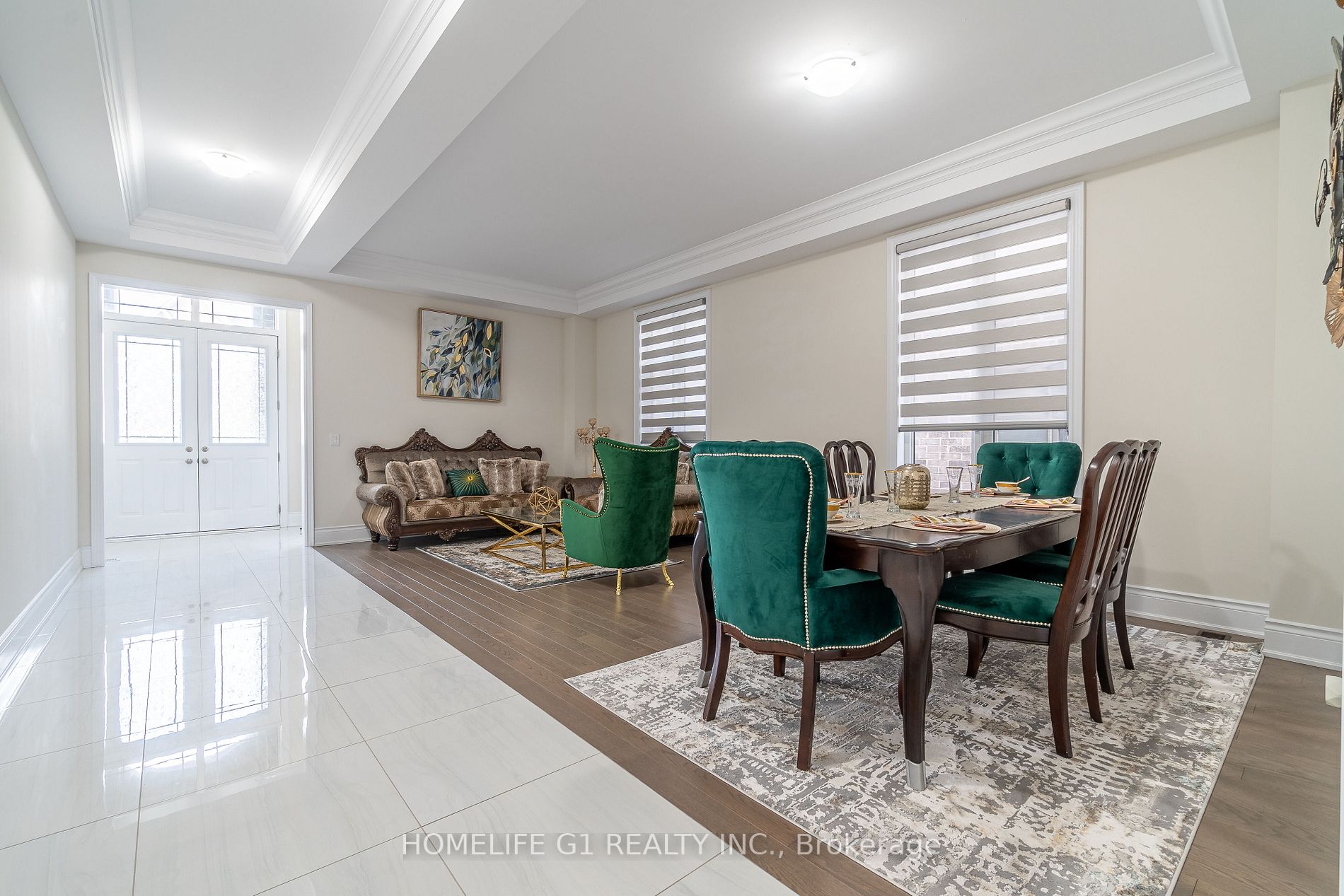 24 Daisy Meadow Cres W