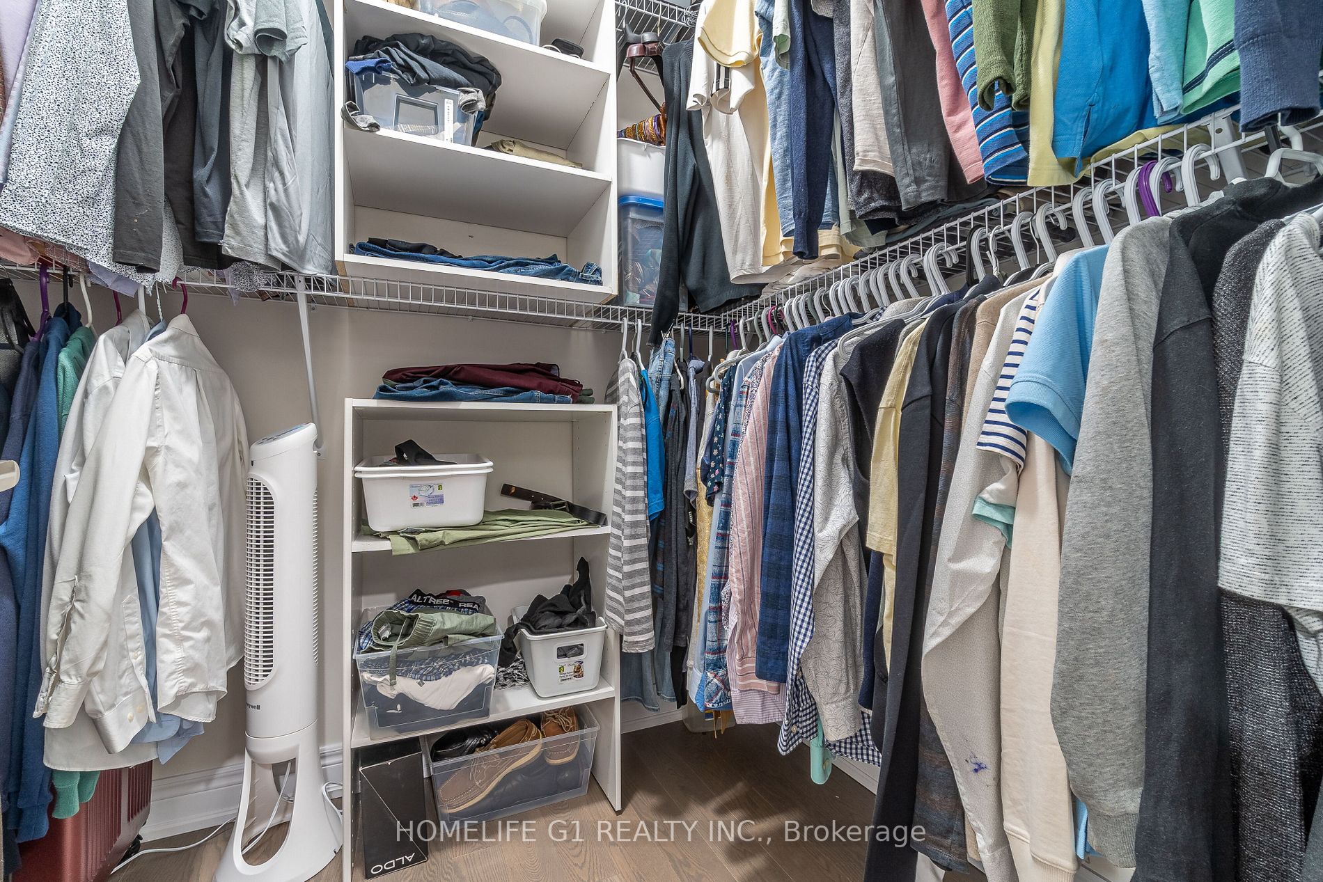 24 Daisy Meadow Cres W