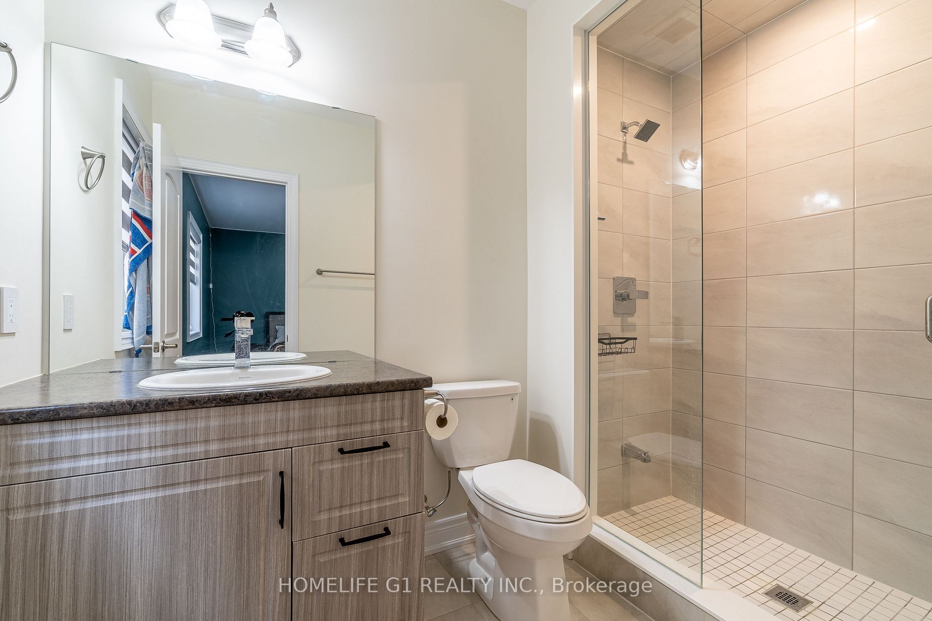 24 Daisy Meadow Cres W