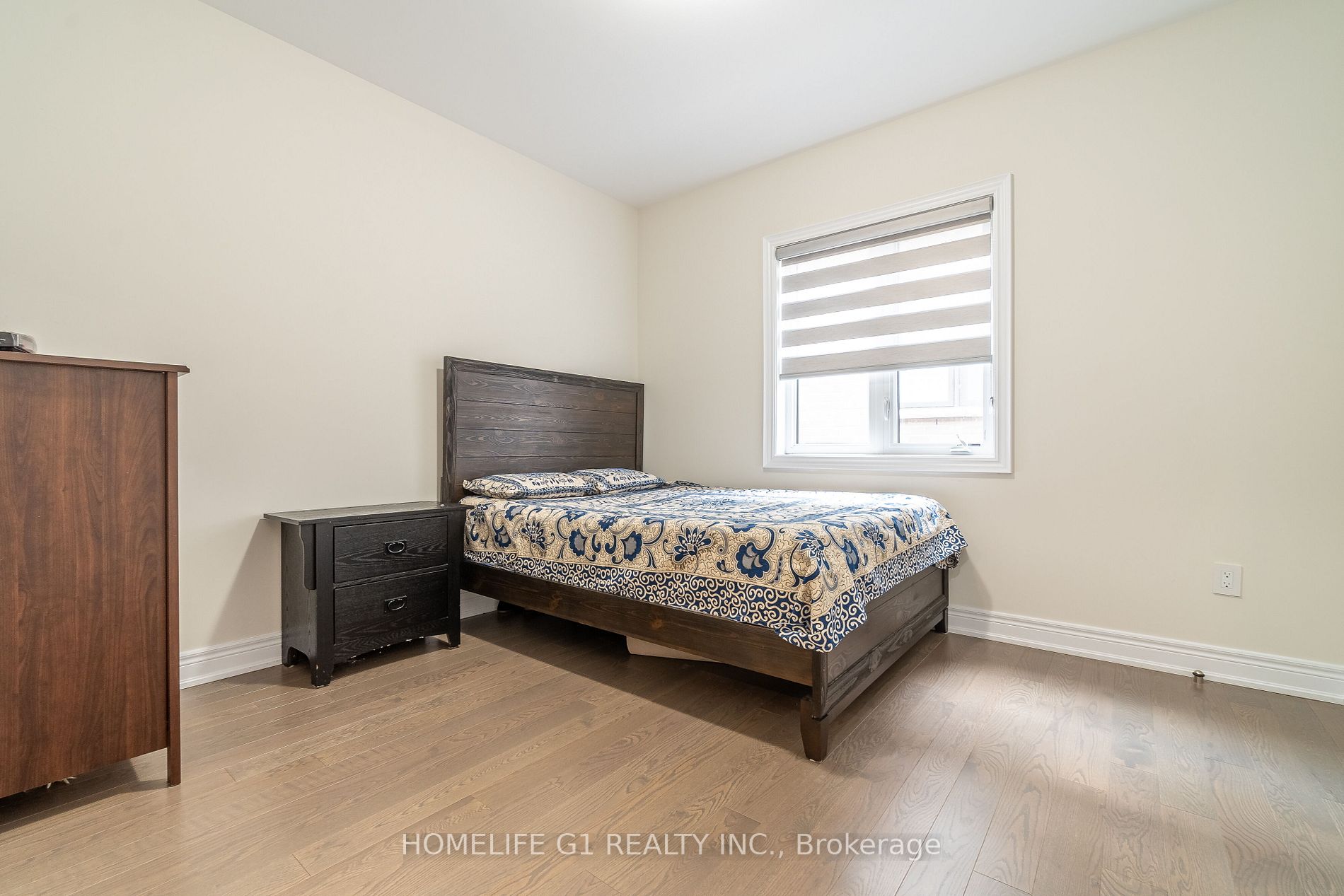 24 Daisy Meadow Cres W