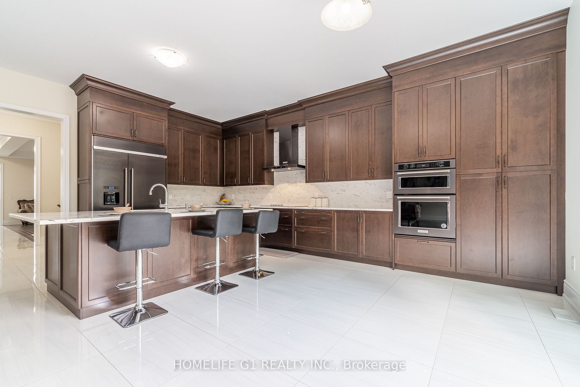 24 Daisy Meadow Cres W