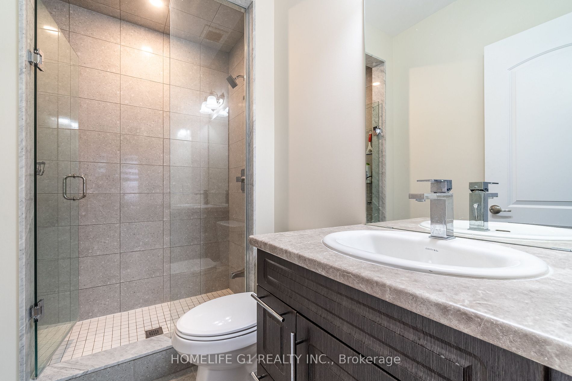 24 Daisy Meadow Cres W