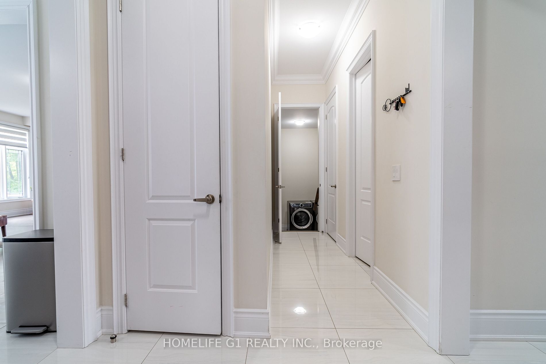 24 Daisy Meadow Cres W
