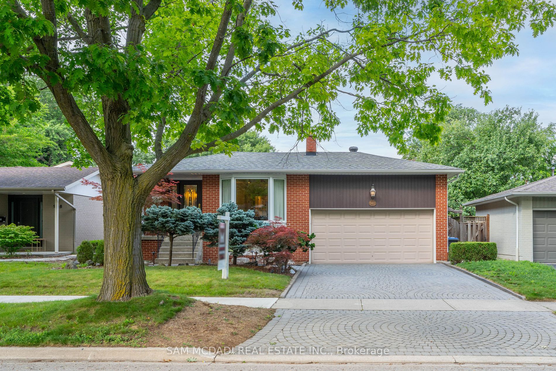 942 Fletcher Valley Cres