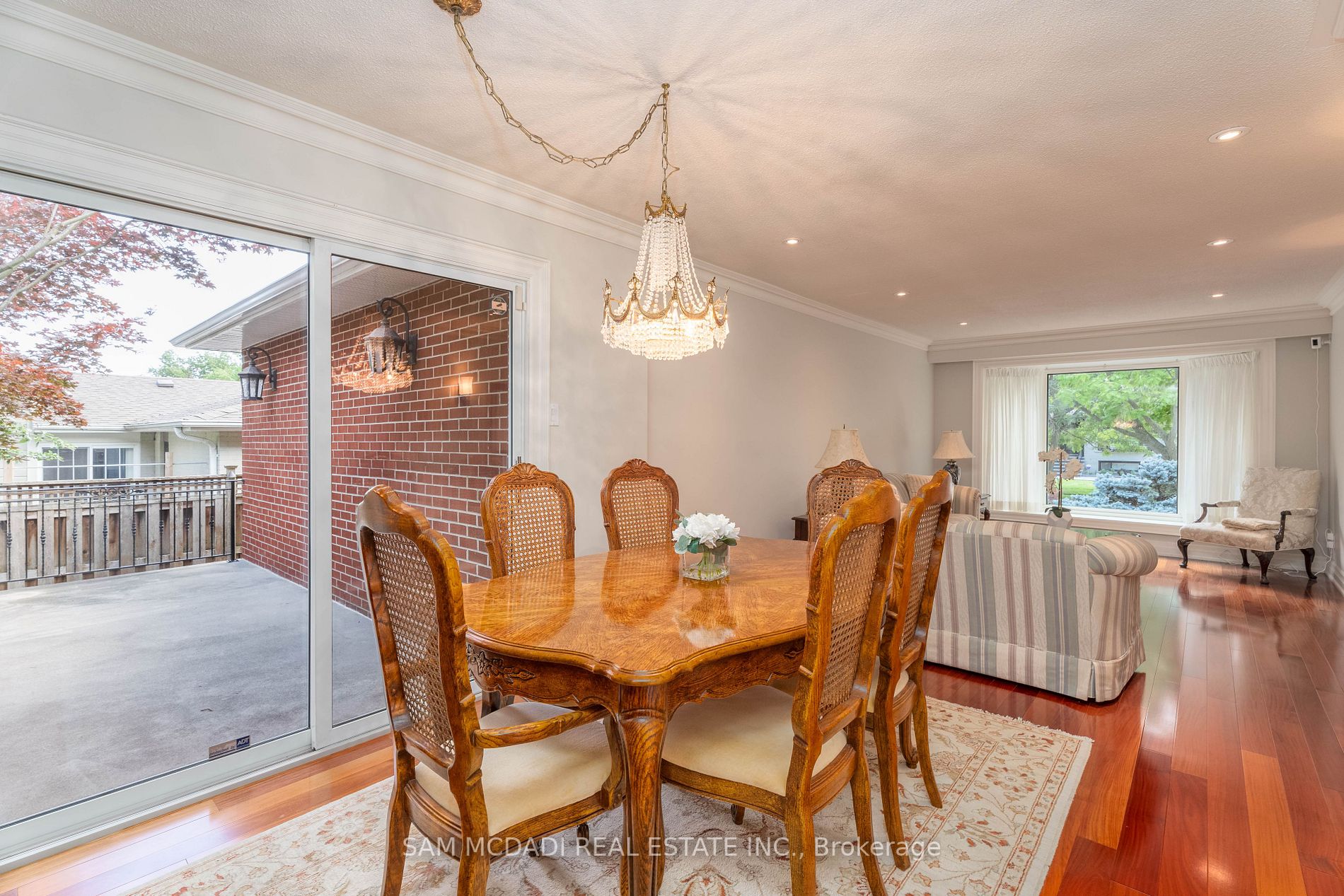 942 Fletcher Valley Cres