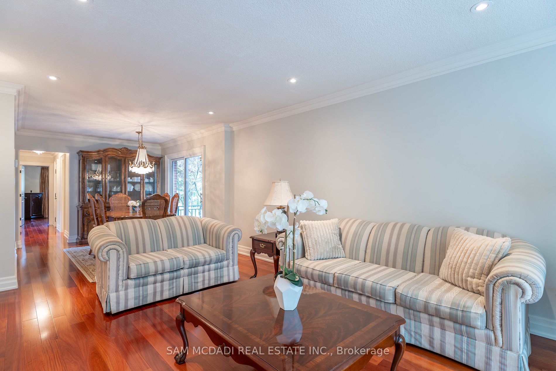942 Fletcher Valley Cres
