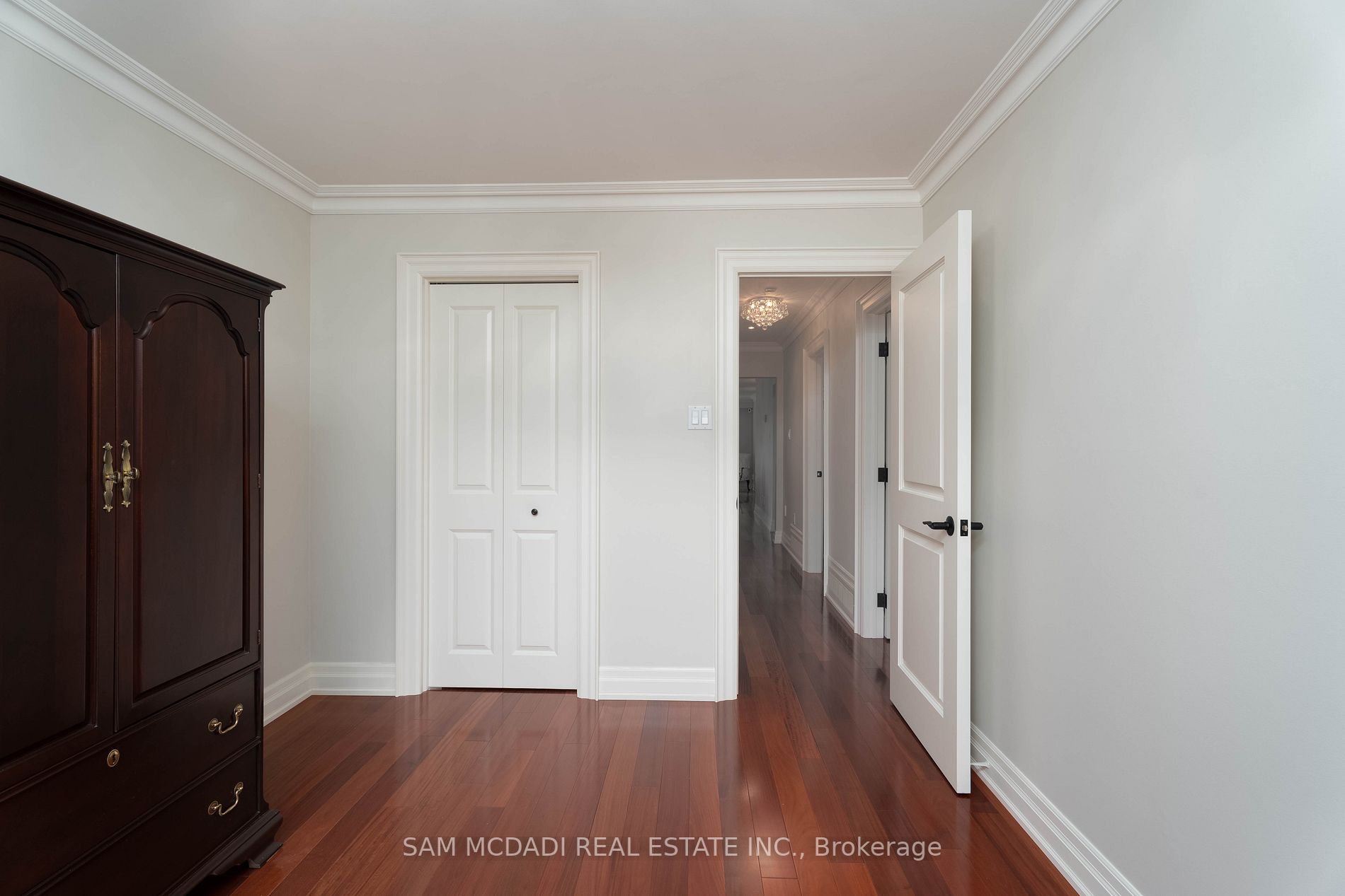 942 Fletcher Valley Cres