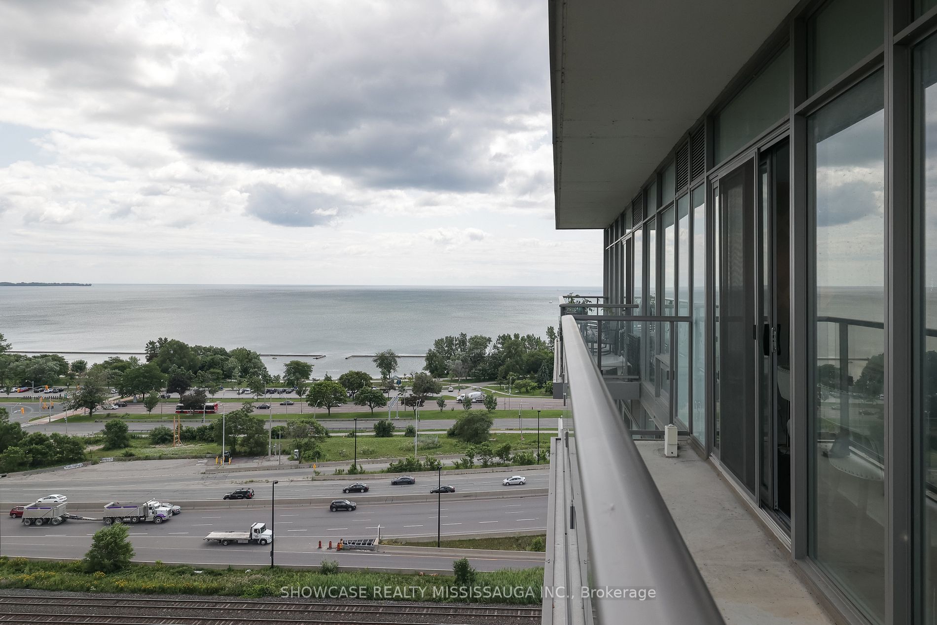 105 The Queensway Ave, #1401