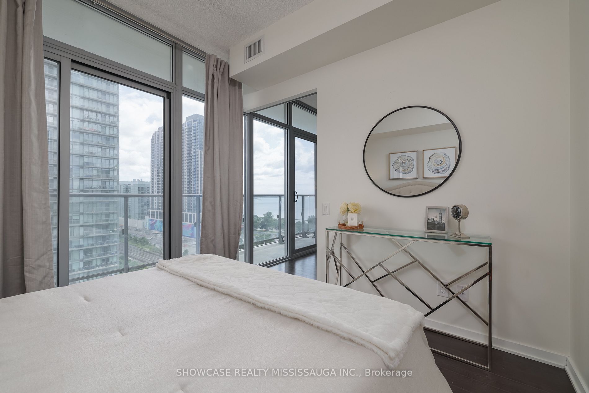 105 The Queensway Ave, #1401