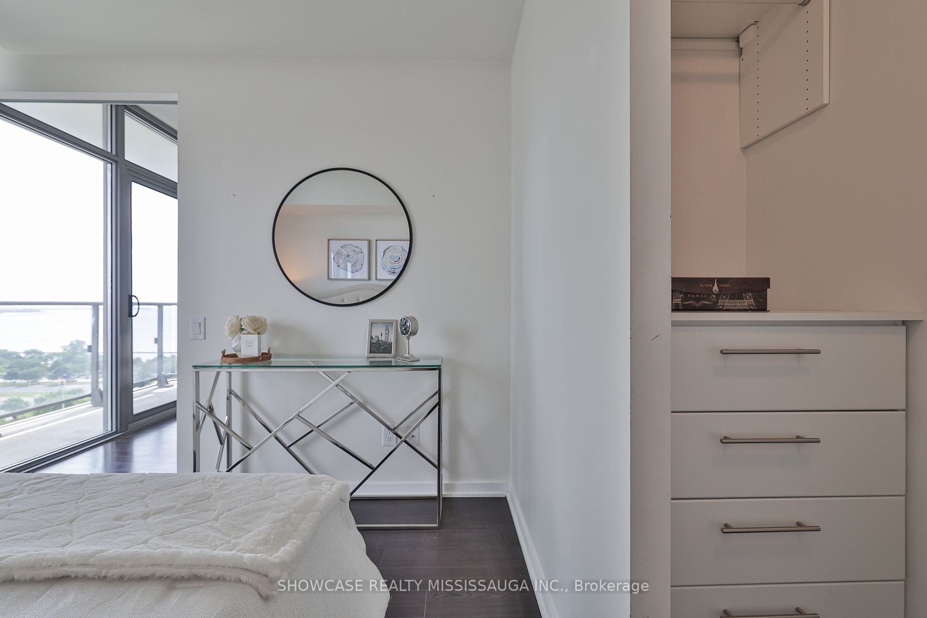 105 The Queensway Ave, #1401