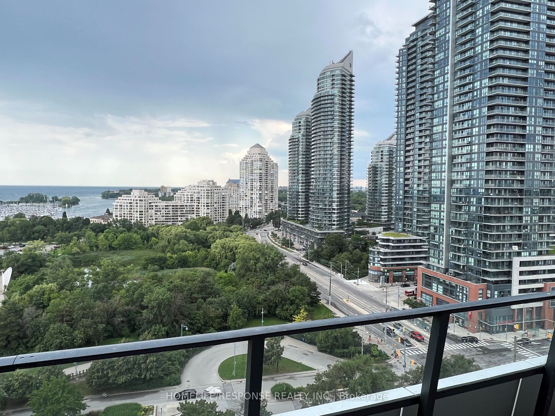 30 SHORE BREEZE Drive #1319