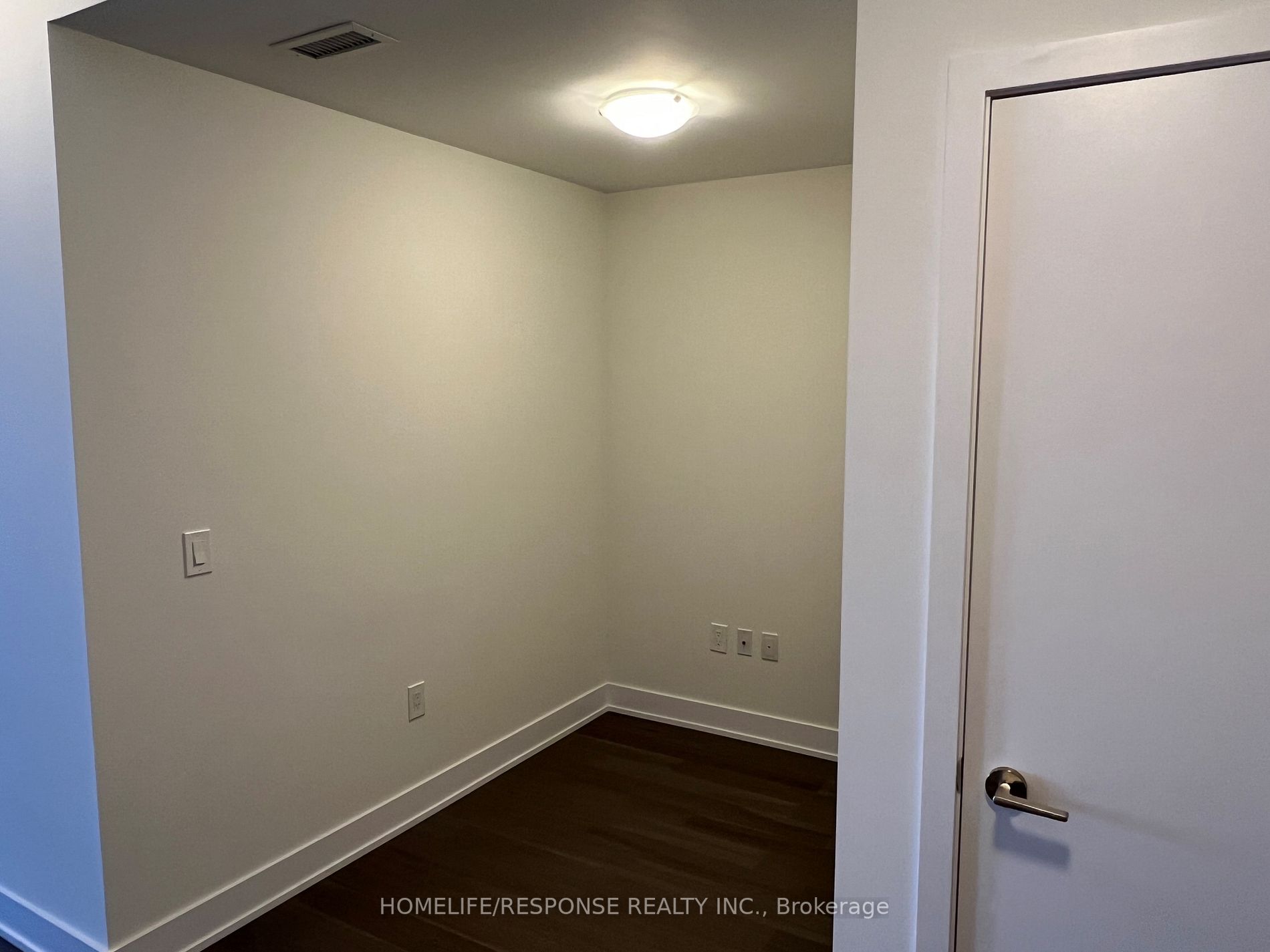 30 SHORE BREEZE Drive #1319