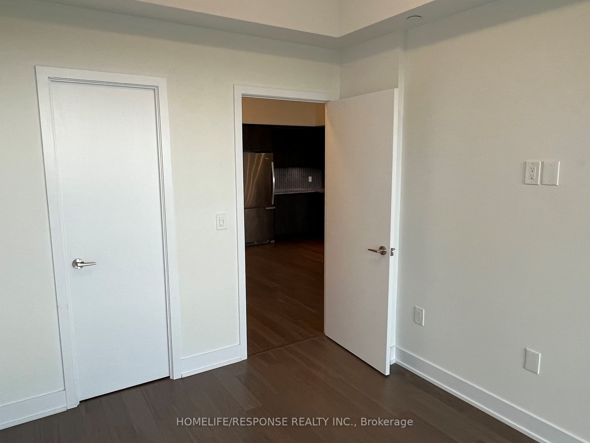 30 SHORE BREEZE Drive #1319