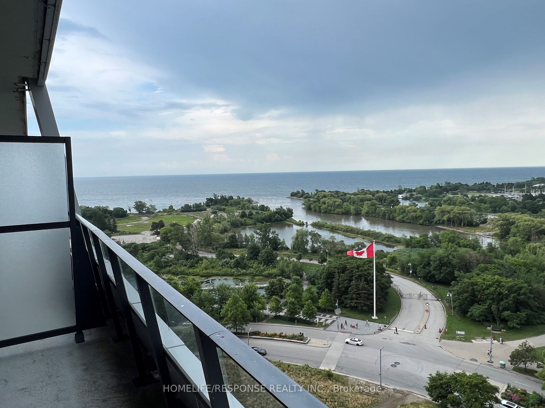 30 SHORE BREEZE Drive #1319