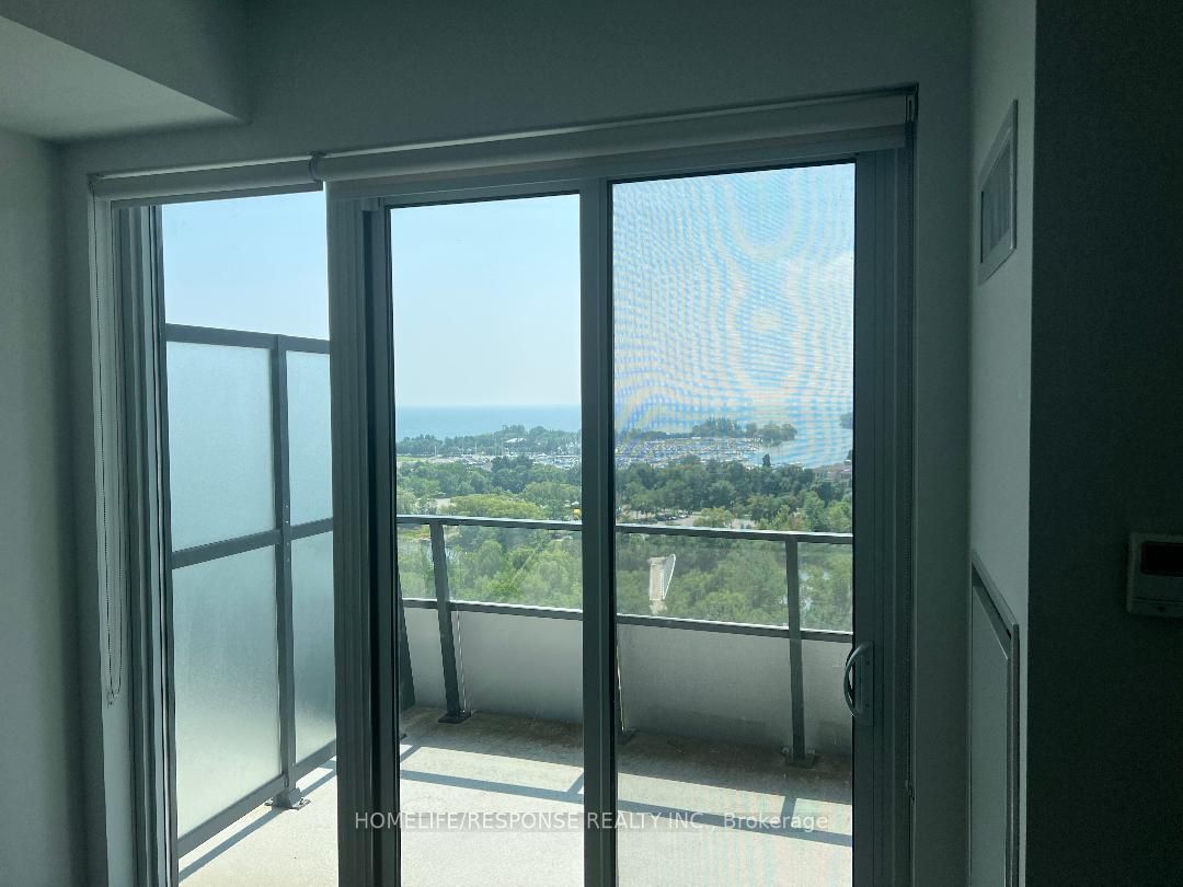 30 SHORE BREEZE Drive #1319
