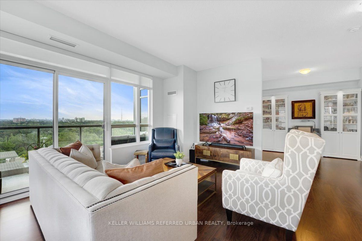 25 Fontenay Court, #808