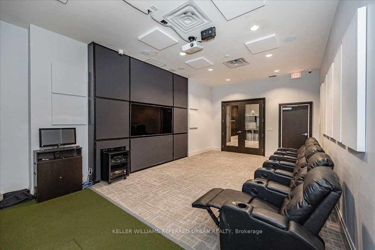 25 Fontenay Court, #808