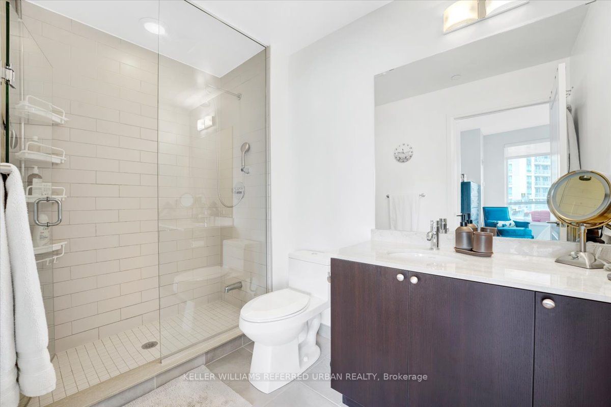 25 Fontenay Court, #808