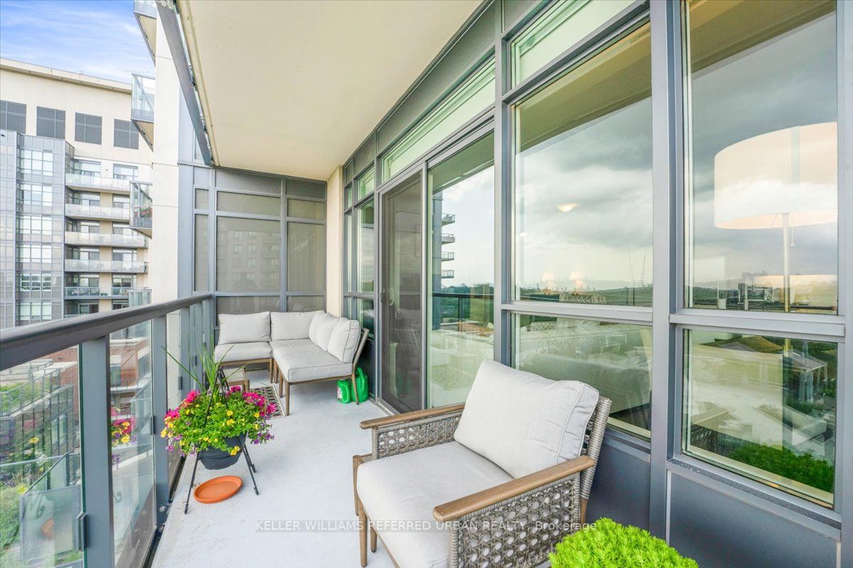 25 Fontenay Court, #808