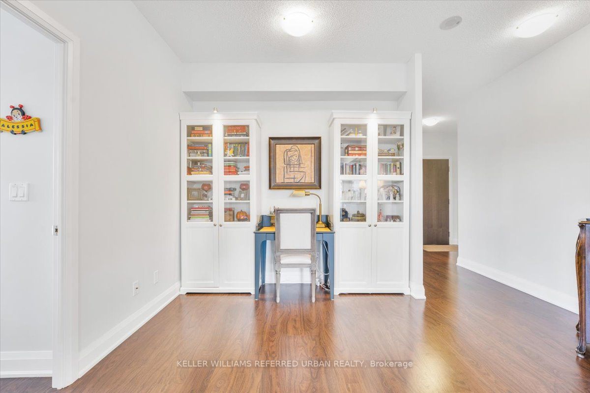 25 Fontenay Court, #808