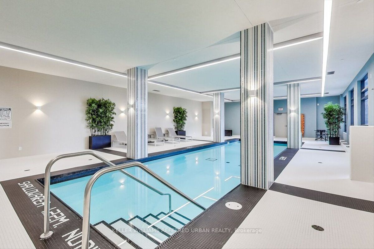 25 Fontenay Court, #808