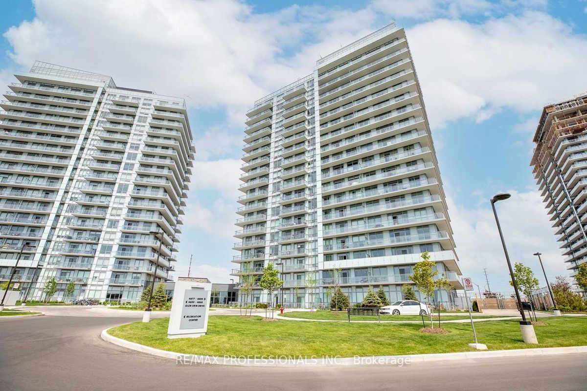 4699 Glen Erin Dr, #109