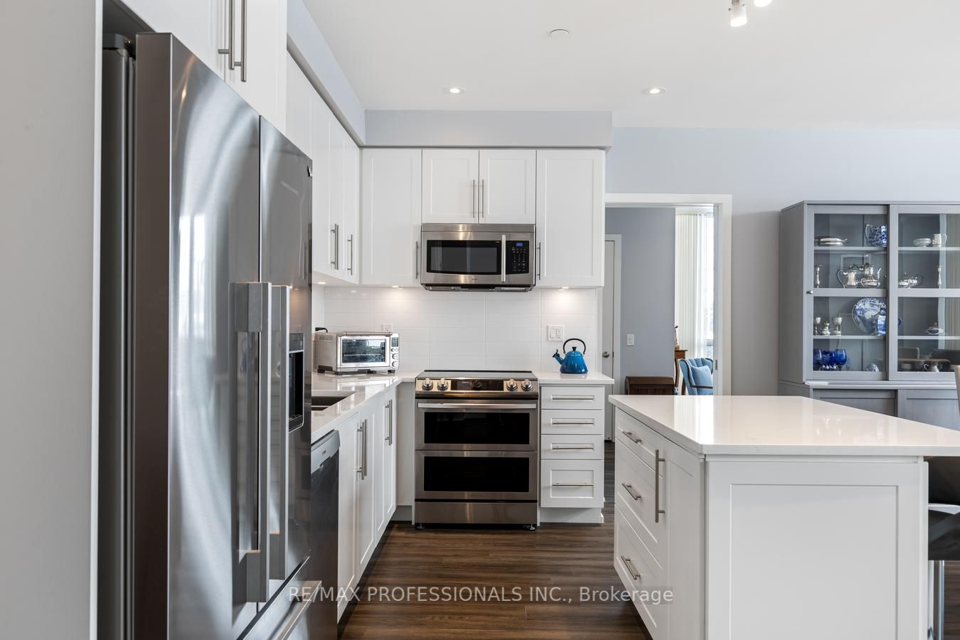 4699 Glen Erin Dr, #109