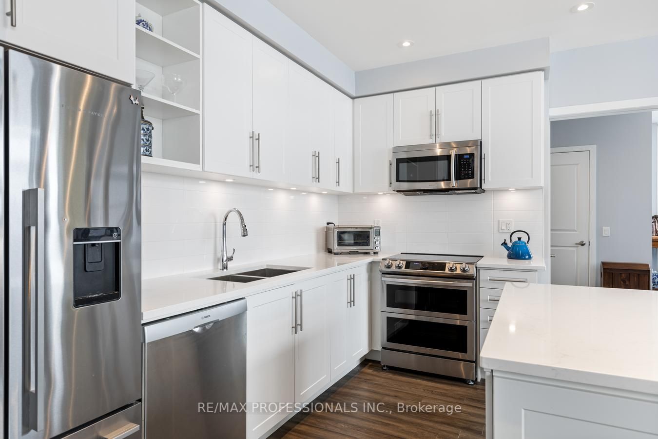 4699 Glen Erin Dr, #109