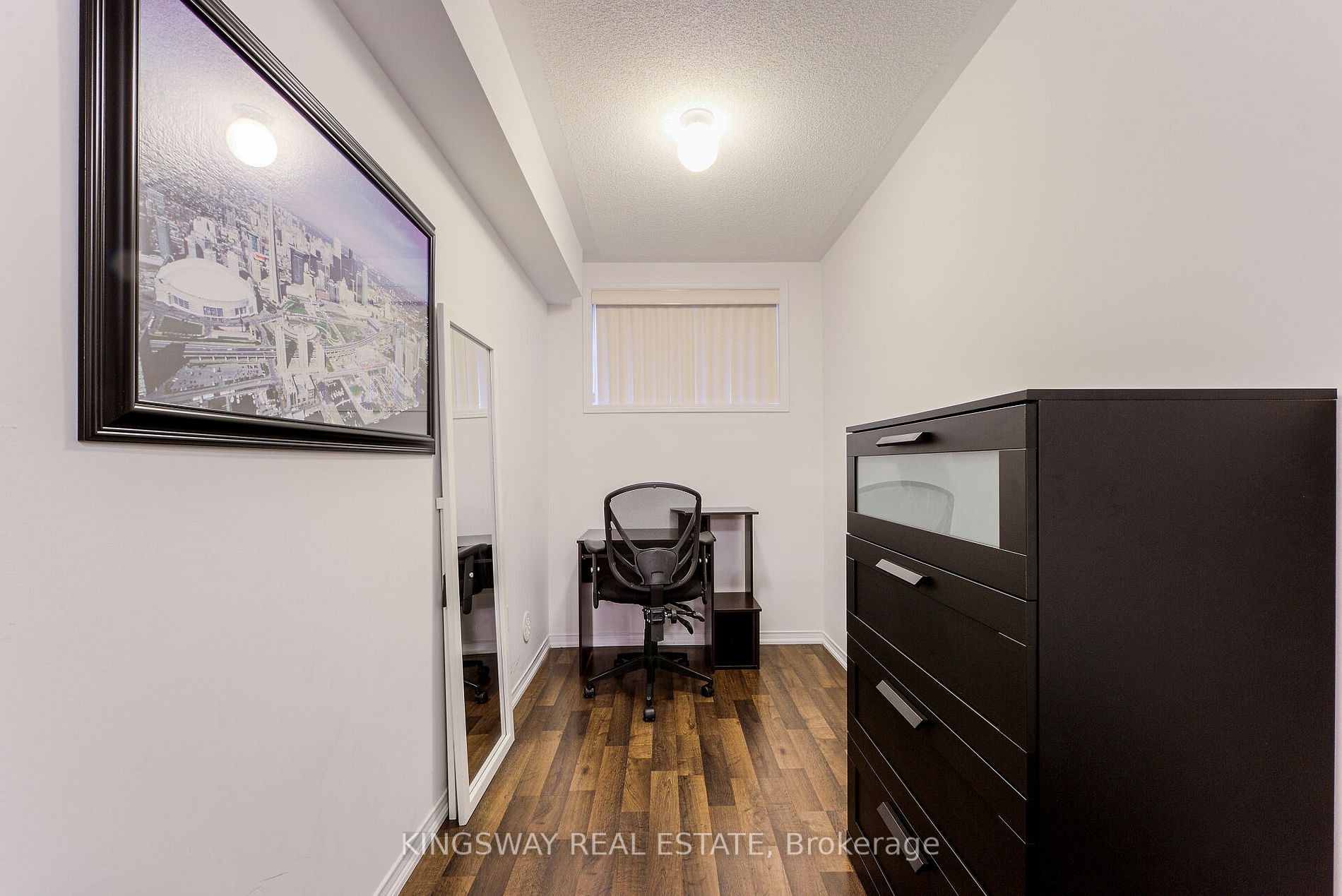 2492 Post Rd, #22