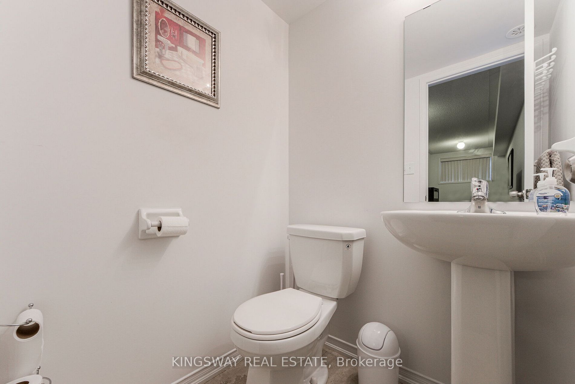 2492 Post Rd, #22