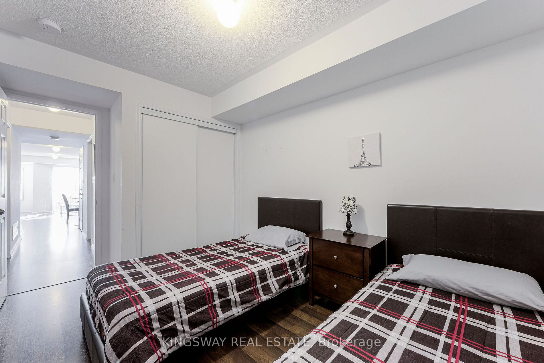 2492 Post Rd, #22