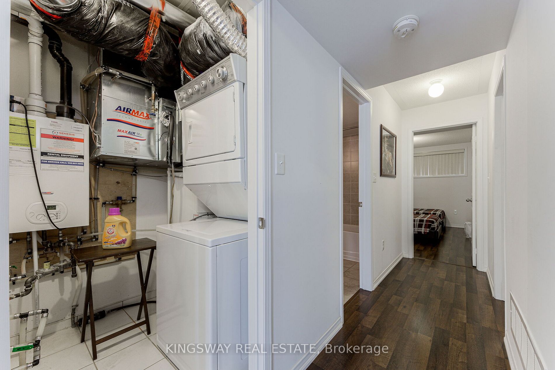 2492 Post Rd, #22