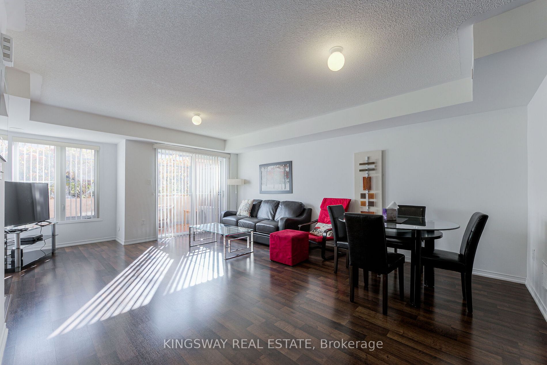 2492 Post Rd, #22