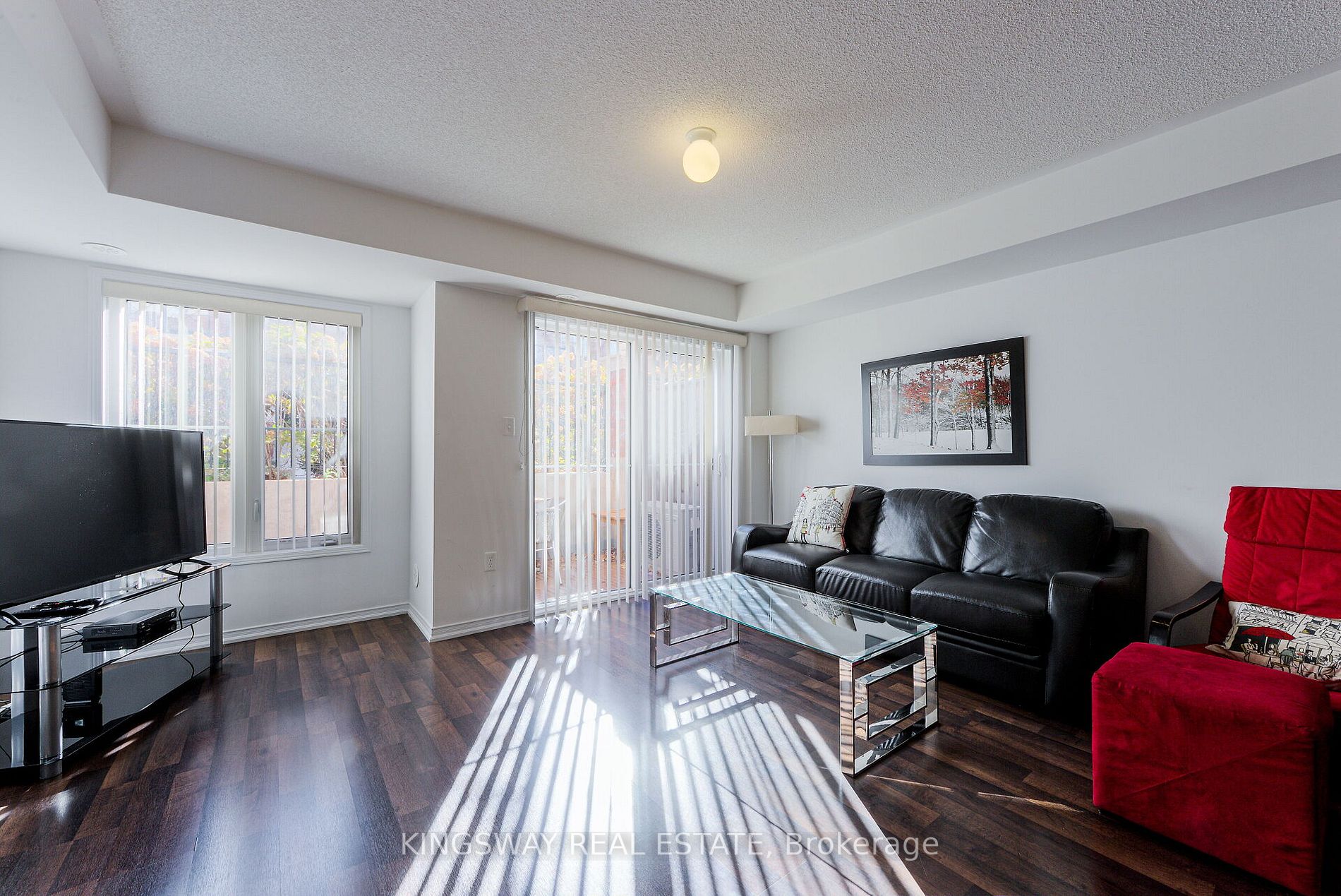 2492 Post Rd, #22