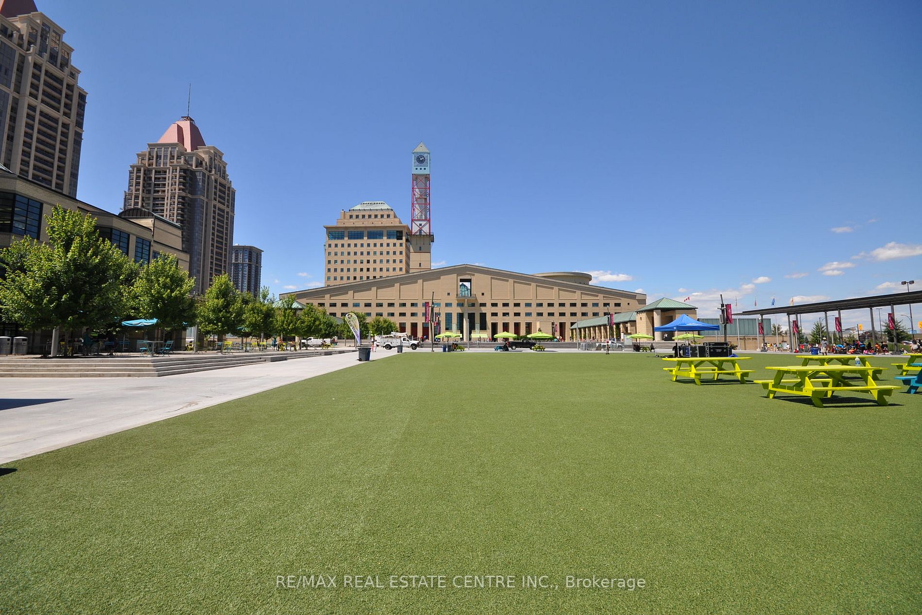 4080 Living Arts Dr, #805