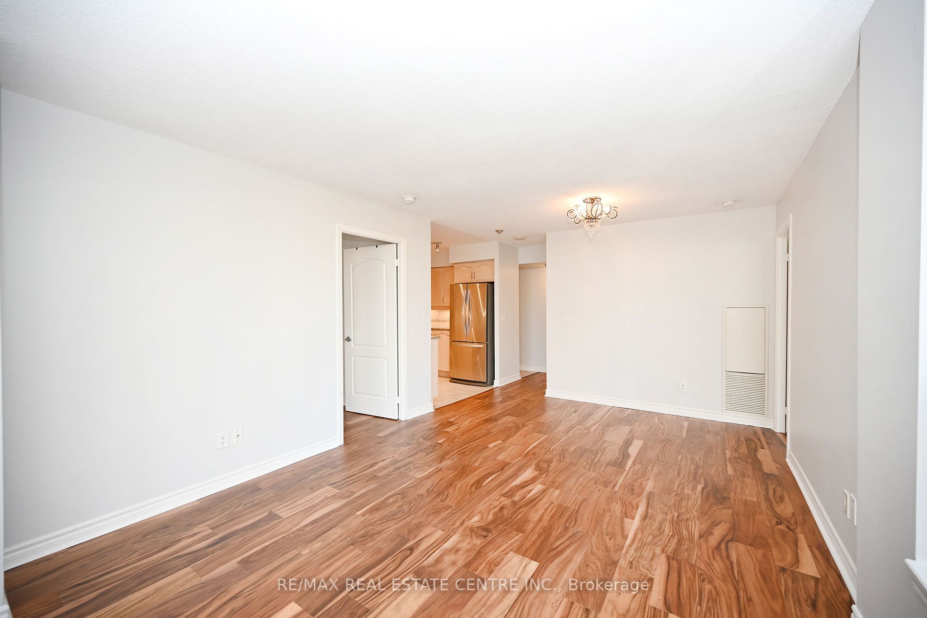 4080 Living Arts Dr, #805