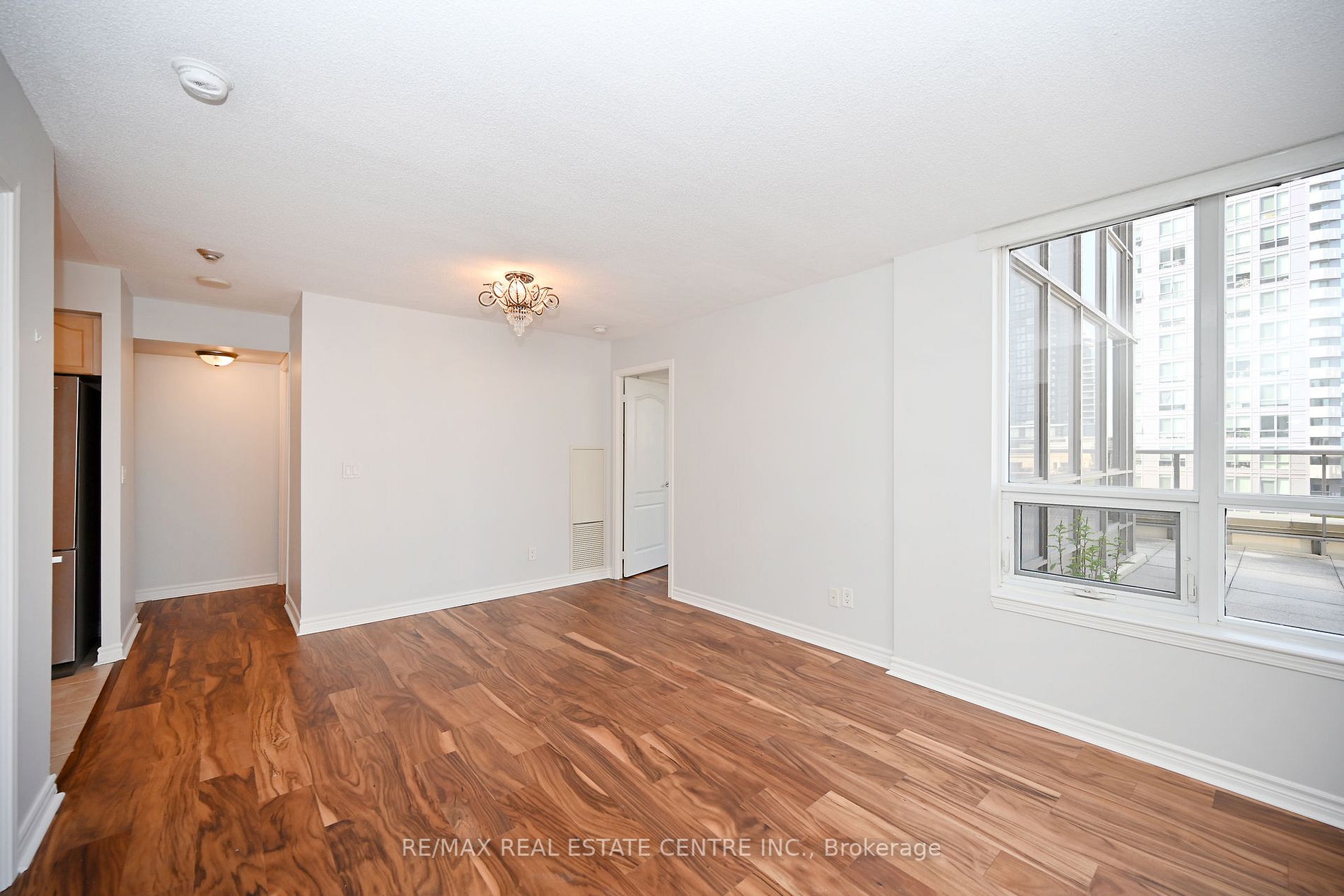 4080 Living Arts Dr, #805