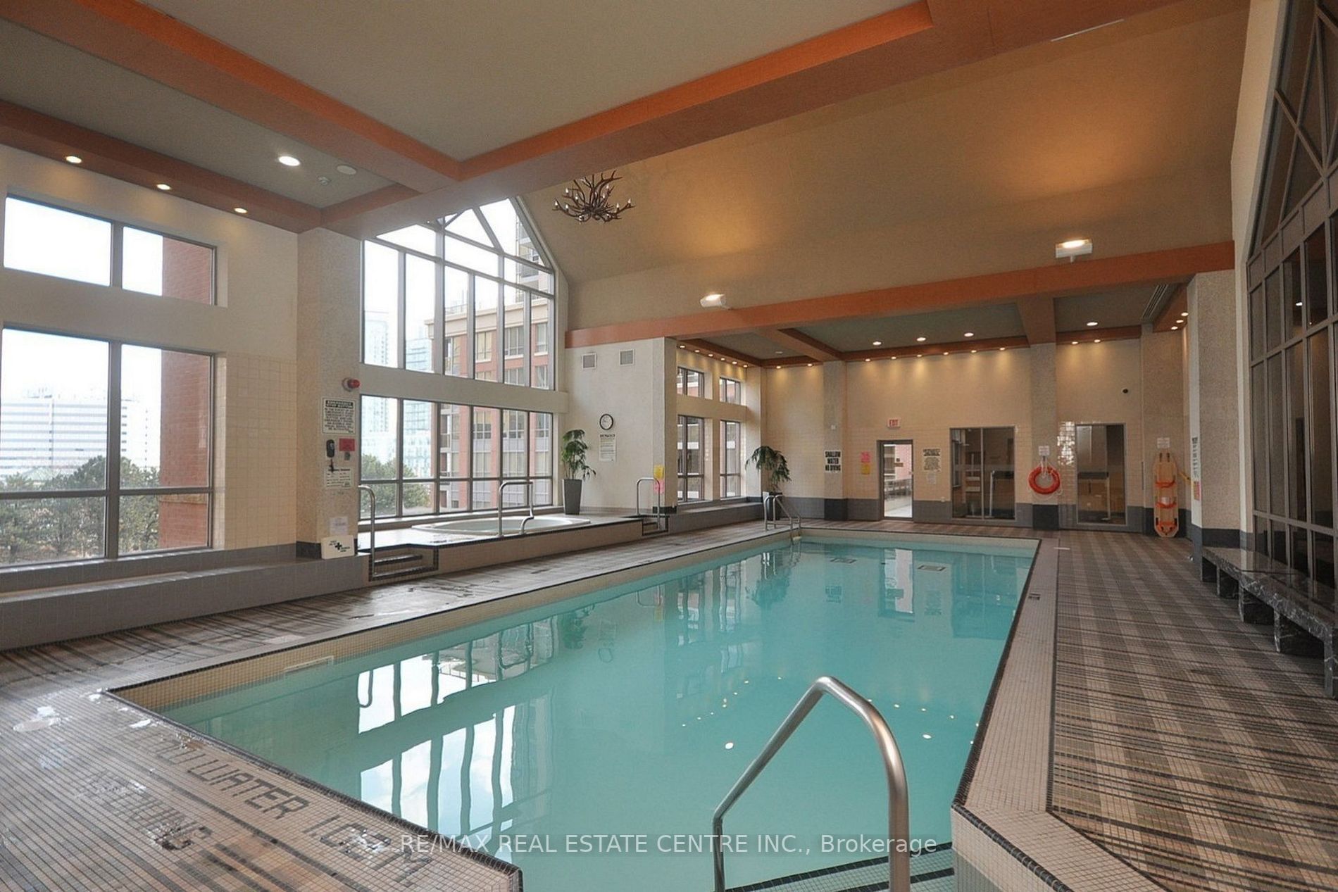 4080 Living Arts Dr, #805