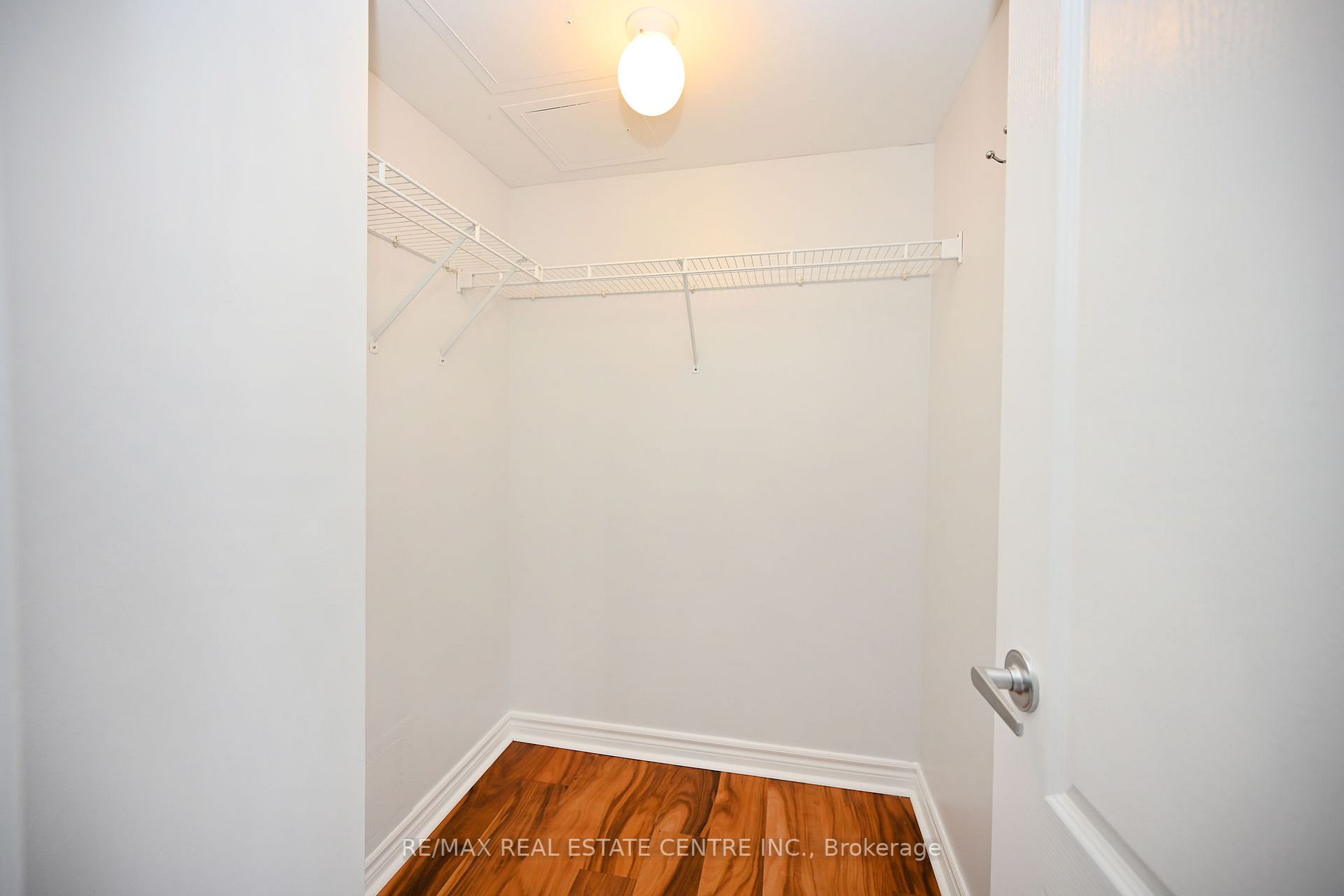 4080 Living Arts Dr, #805