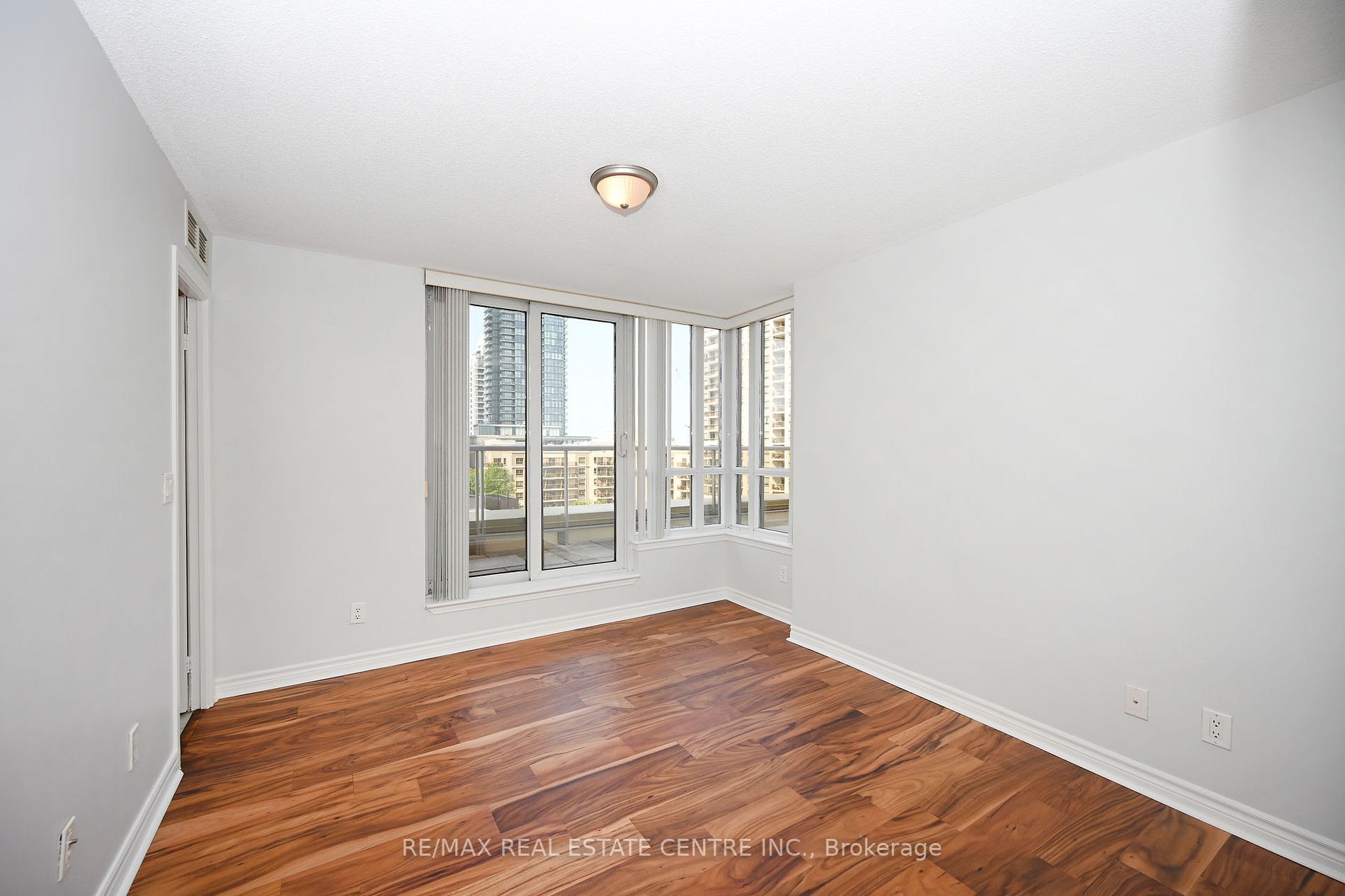 4080 Living Arts Dr, #805